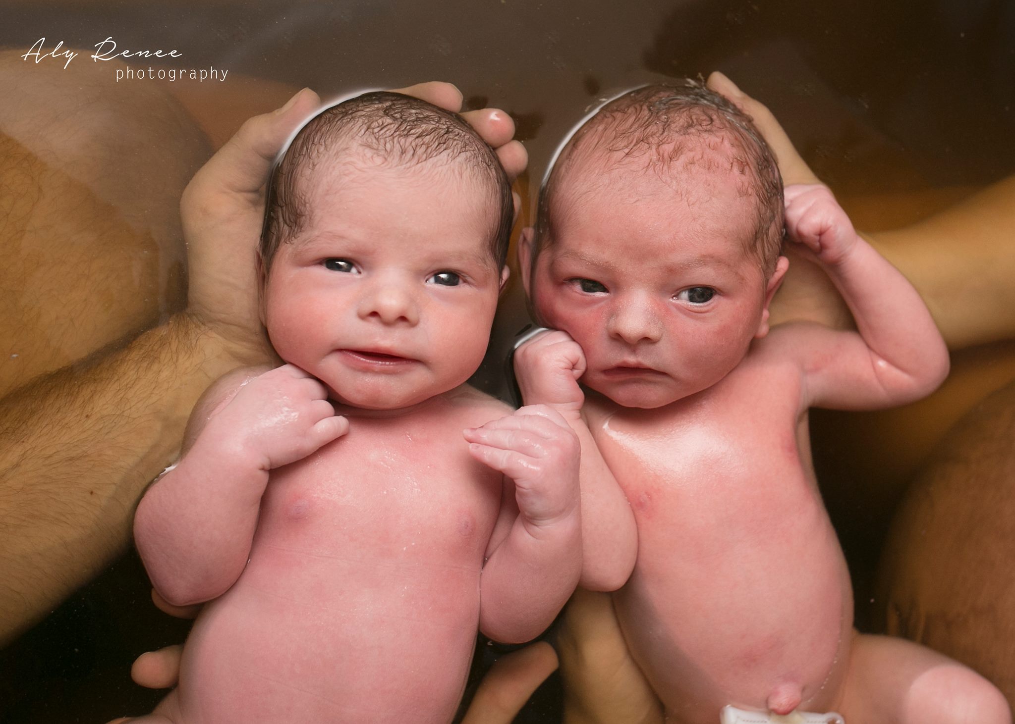 twins-in-herbal-bath