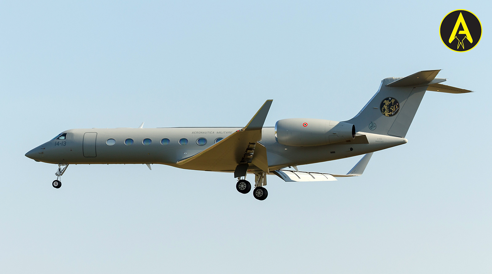 Here's Our First Look At The First Special-Mission Gulfstream G550 AISREW For The Italian Air Force - The Aviationist