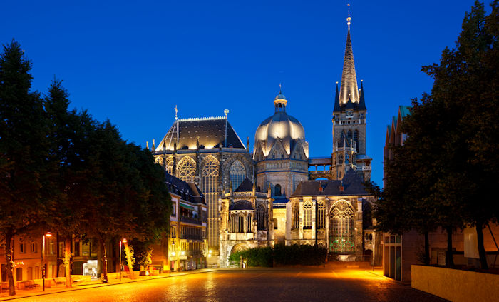 Does The Aachen Cathedral Offer Evidence Our Calendar Is Missing 297 Years?