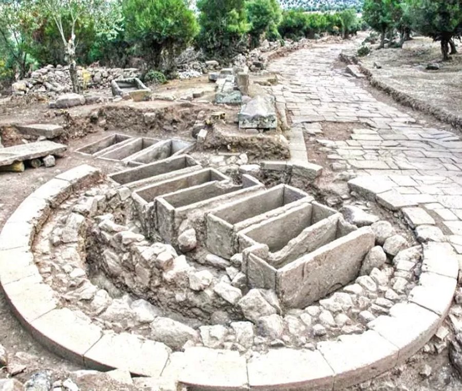 Ruins of ancient ciy of Aigai, Turkey. Image credit: Hurriyet Daily News