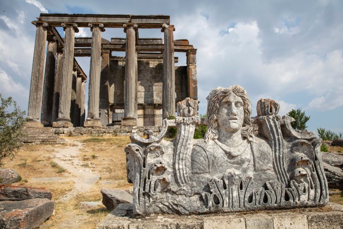 Statue Heads Of Dionysus And Aphrodite Discovered In The Ancient City Of Aizanoi