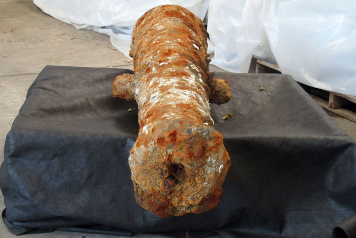 19 Cannons SH๏τ From British Ships During The American Revolution Discovered In Savannah River