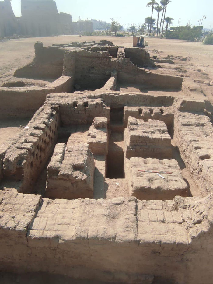 Major Discovery Of A Complete Ancient Roman City In Luxor, Egypt