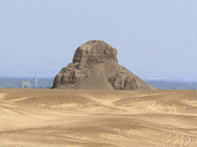 The Black Pyramid Of Amenemhat III - Mysterious Underground Chambers And Lost Ancient Treasures