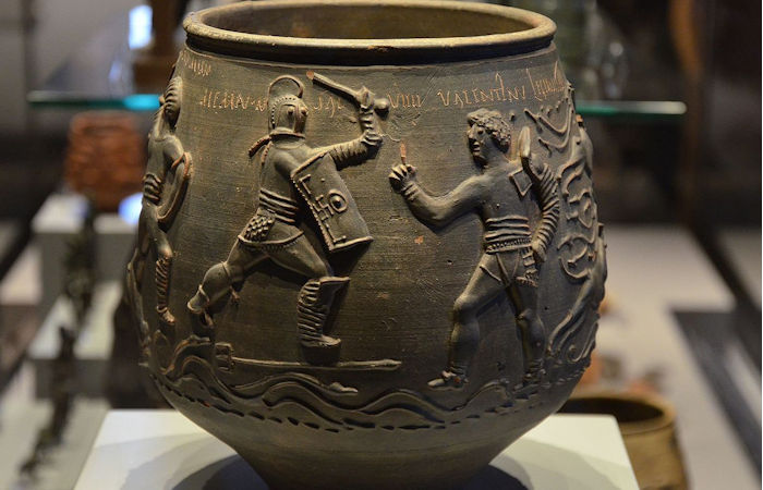 Colchester Vase Offers 'Startling' Evidence Of Gladiator Fights In Roman Britain