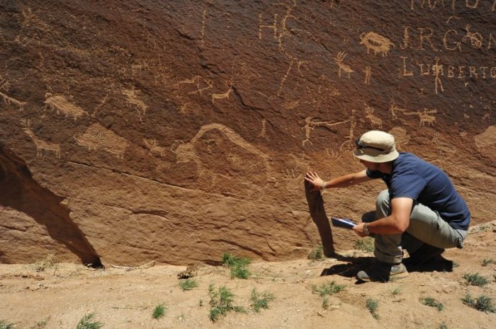 Archaeologists Discover Previously Unknown Huge Galleries And Petroglyphs In Colorado