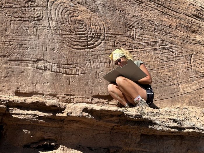 Archaeologists Discover Previously Unknown Huge Galleries And Petroglyphs In Colorado