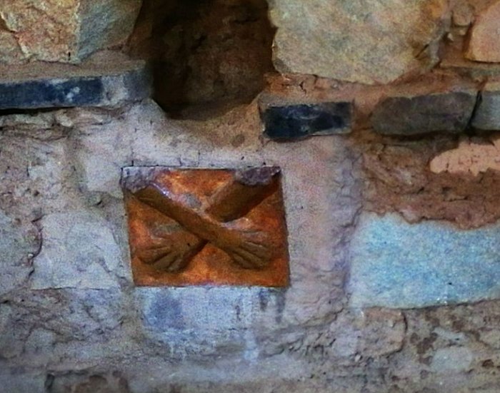 The Crossed Hands in the Temple of said name.