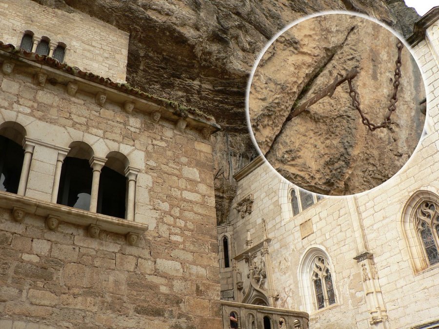 (((( Alleged fragment of Durendal in Rocamadour. Image credit: Patrick Clenet - CC BY-SA 3.0