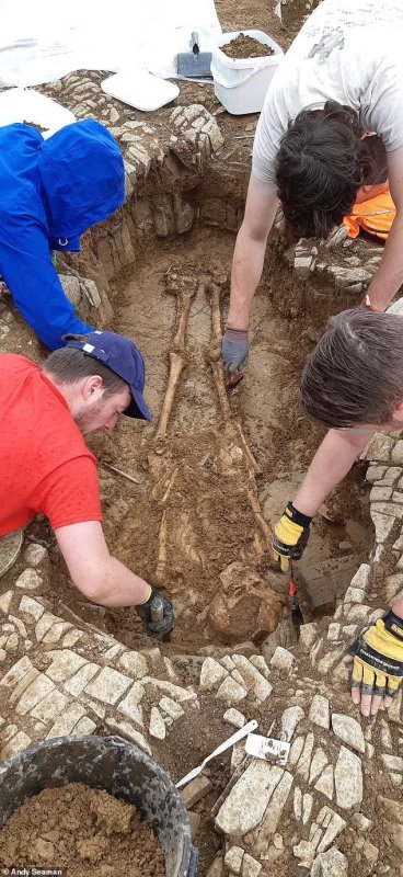 Mysterious Medieval Cemetery Wales With People Buried In Unusual Positions Puzzles Archaeologists