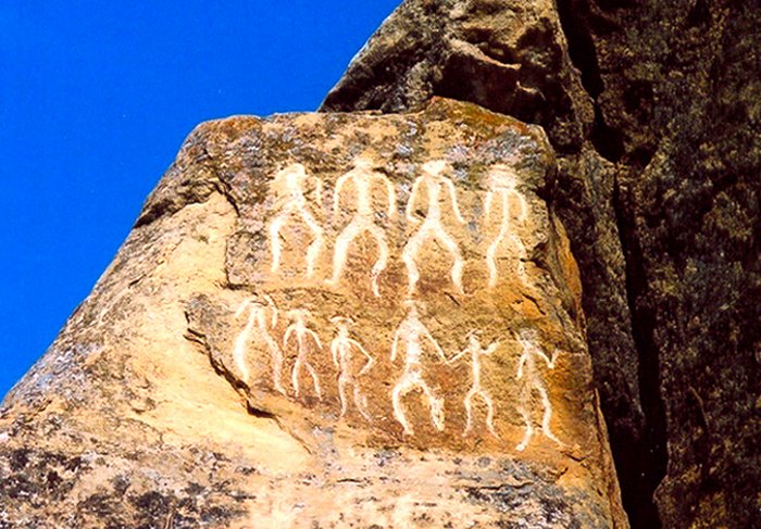 Rock engravings in Gobustán dating back 10,000 years ago. 