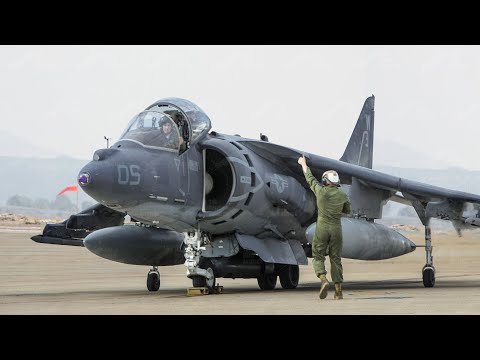 US Skilled Pilot Lands His British Designed Aircraft Like a Helicopter