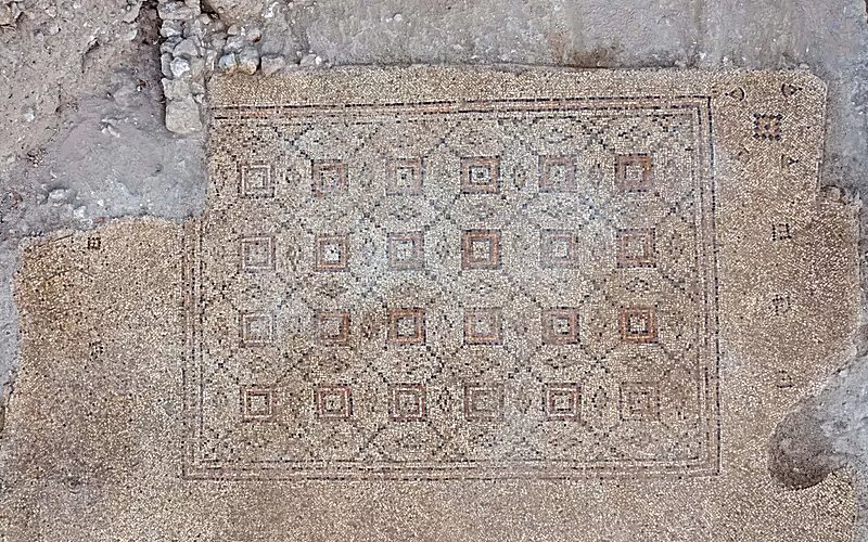  A 1,600-year-old mosaic on display in Yavne on April 26, 2021. Image credit: ᴀssaf Peretz, Israeli Antiquities Authority