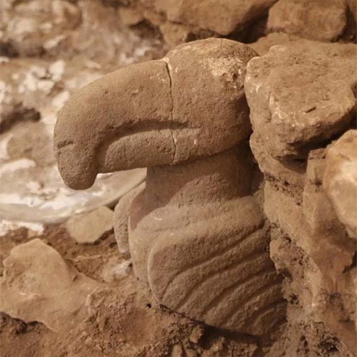 World's Oldest Human Statue Discovered At Karahan Tepe, Turkey 