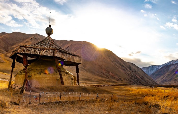 Real Giant Kojomkul Who Became A Folk Hero In Kyrgyzstan