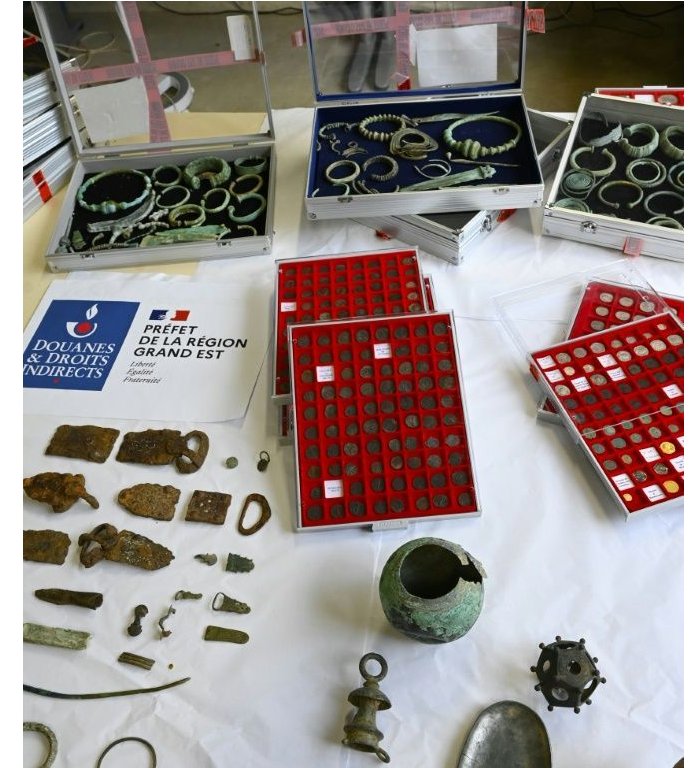 More Than 27,000 Artifacts Illegally Collected By 'Expert In Archaeology' - Seized In France 