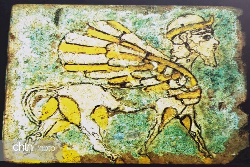 2000-year-old smuggled glazed bricks are returned by Switzerland To Iran