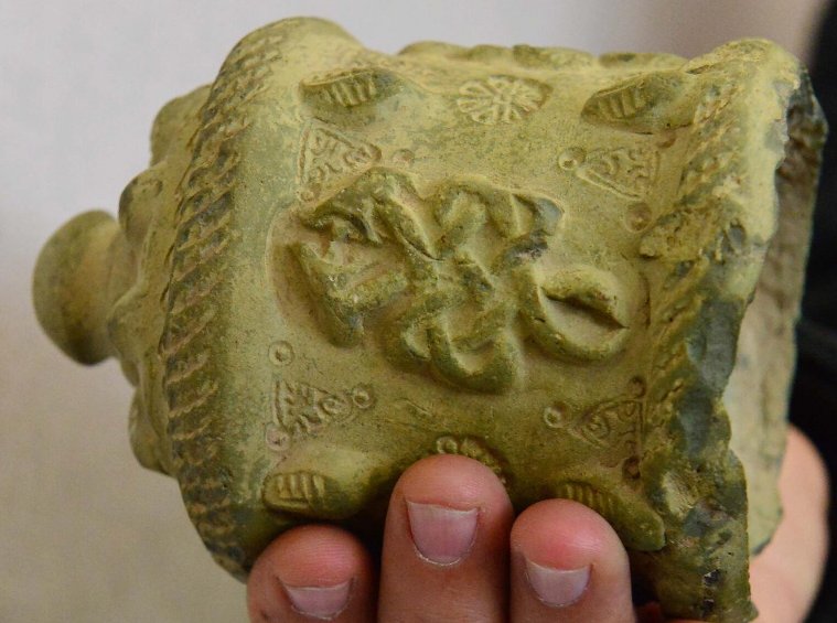 Medieval medicine bottle unearthed in the ancient city of Harran, Turkey 