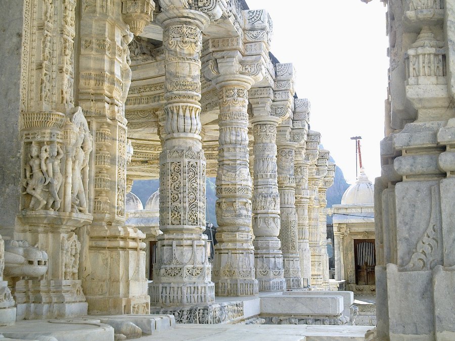 Pillars at the Mirpur Jain Temple 