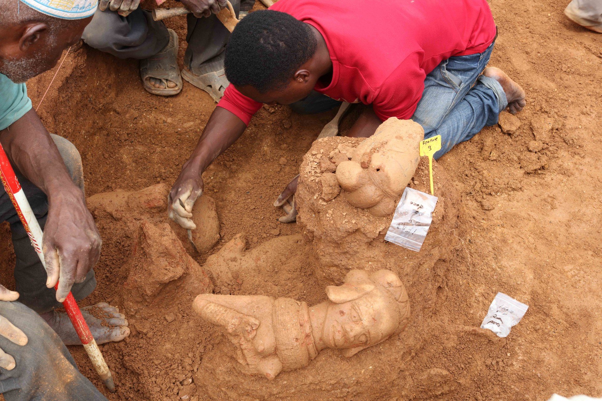 Excavation work at the Ifana site Peter Breunig