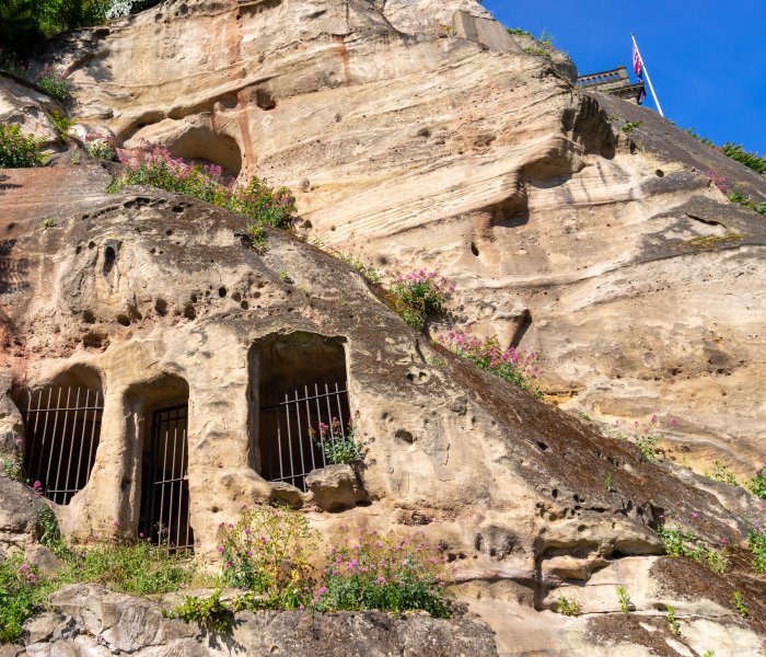 Secret Pᴀssageways And Caves Beneath Nottingham Castle