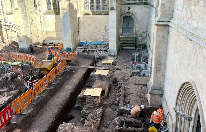 Ancient Roman Street And Other Structures Discovered Discovered Beneath Exeter Cathedral