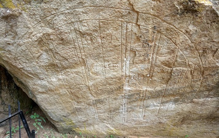 Puzzling Sakwala Chakraya Carving Could Be World's Oldest Map Of The Universe - Mystery Of Sri Lanka's Stargate 