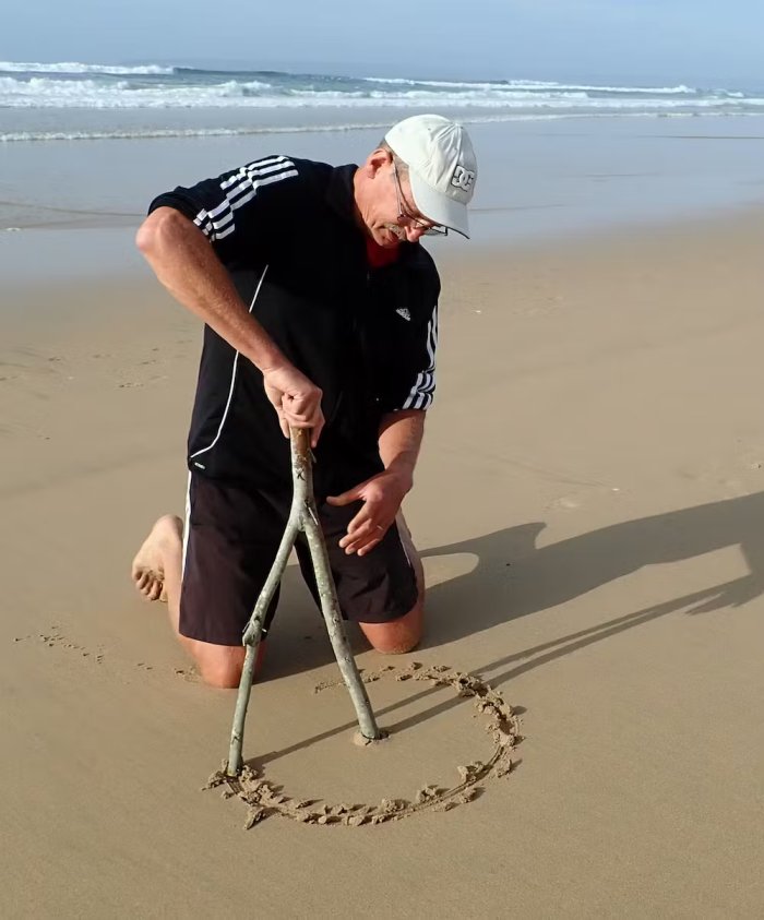 Our Ancestors Made Drawings In The Sand At The Beach 140,000 Years Ago - Scientists Say