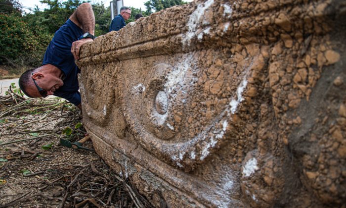 wo 1,800-Year-Old Sarcophagi Discovered at Ramat Gan Safari Park