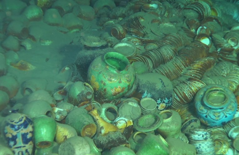 Ming-Era Two Shipwrecks Carrying 100,000 Ancient Relics Examined By Scientists