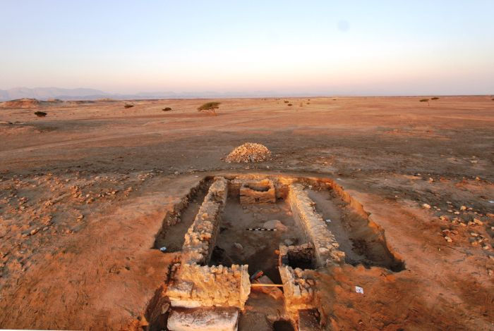 Unusually Arranged Skeletons And Artifacts Found Inside Inside A 1,500-Year-Old Tomb In Berenice Troglodytica, Egypt