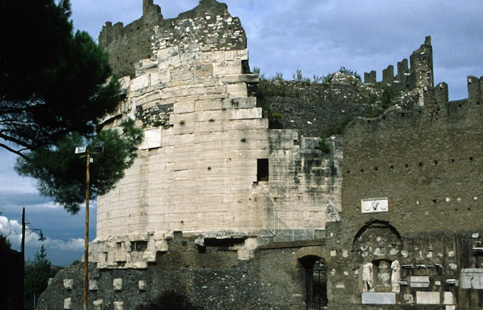 Unique Tomb Of Roman Nobleman Caecilia Metella Reveals Secrets Of Ancient Concrete Resilience