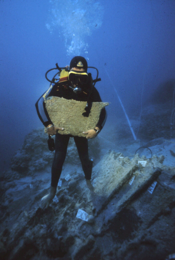 2,000-year-Old Uluburun Shipwreck Reveal Complex Trade Network