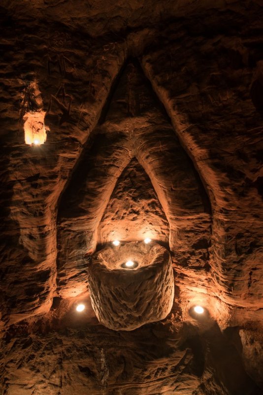 Knights Templar's Mysterious Underground Chambers Hidden In The Caynton Caves Discovered