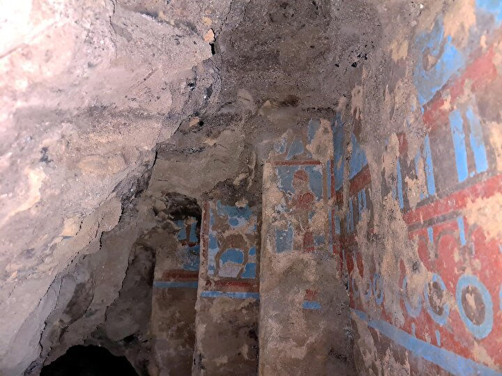 First Look At Mysterious 2,700-Year-Old Underground Frescoes Hidden Inside An Urartu Structure