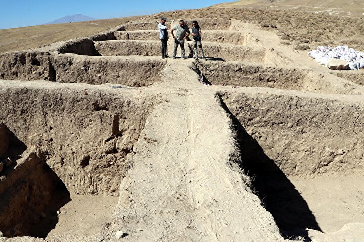 First Look At Mysterious 2,700-Year-Old Underground Frescoes Hidden Inside An Urartu Structure