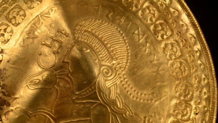 3D Scan Will Uncover Secrets Of The Magnificent Vindelev Gold Treasure