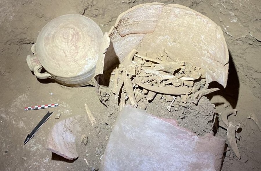  Votive offering found inside the Large Temple. Credits: SIKAIT PROJECT